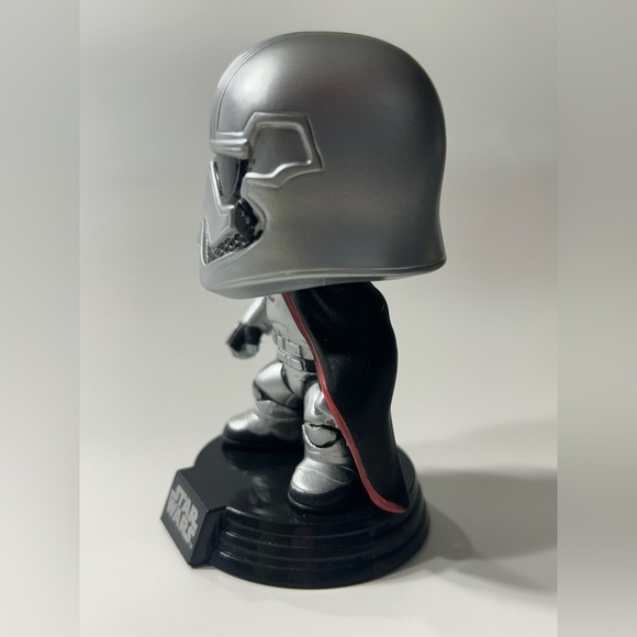 Star Wars - Captain Phasma Bobblehead Funko Pop! #65 - ✨ - Picture 3 of 6